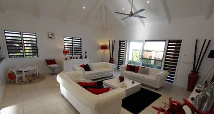 A Family Friendly Holiday Accommodation With Magnificent Oceanic Views.