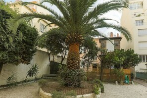 Property grounds - Magnificent charming apartment in the center of Nice (Nice)