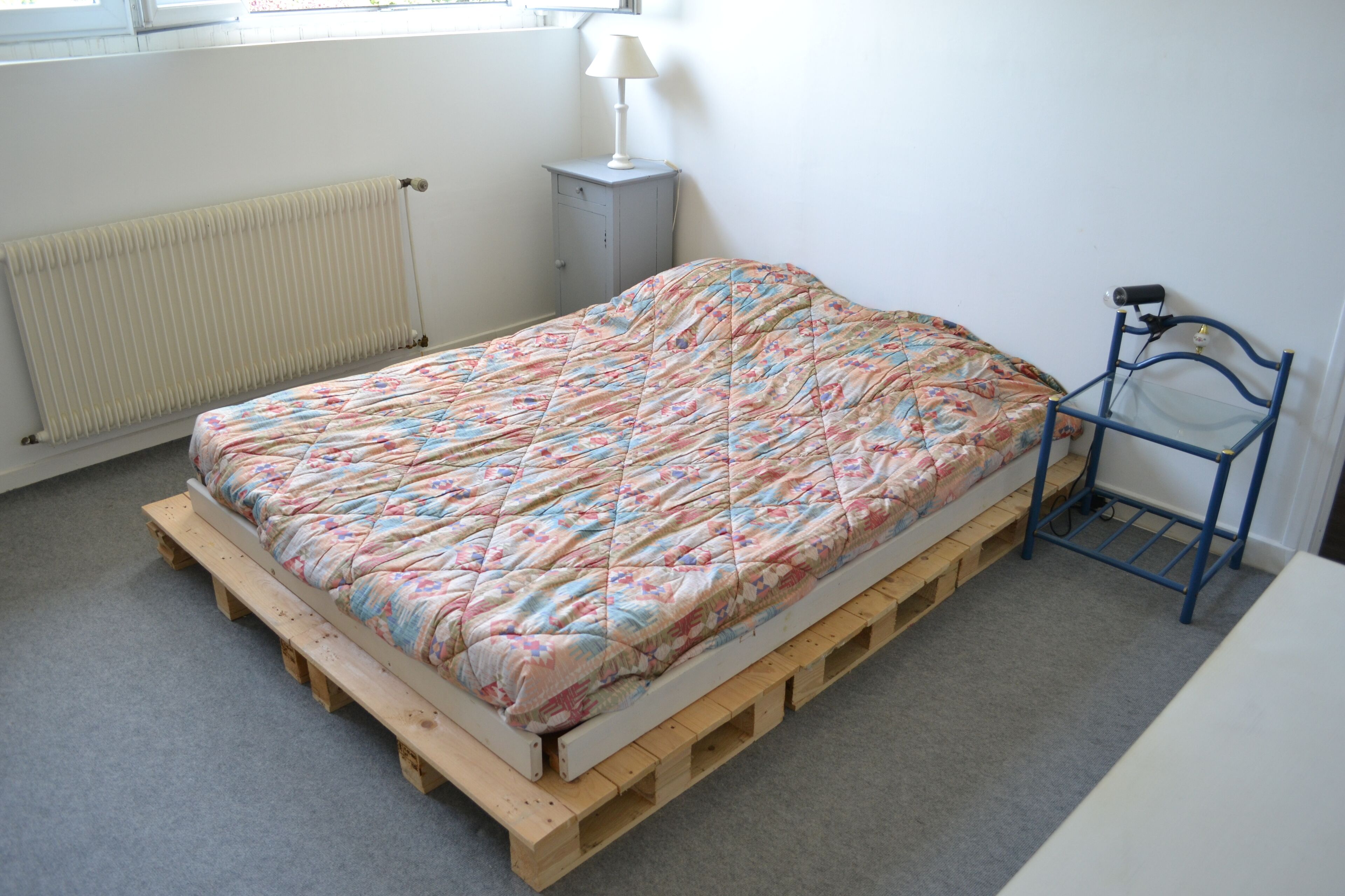 Apartment in charming house near center