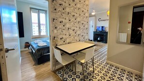 Dining - LE CHAPITRE  - Wonderful flat close PART DIEU (Lyon)