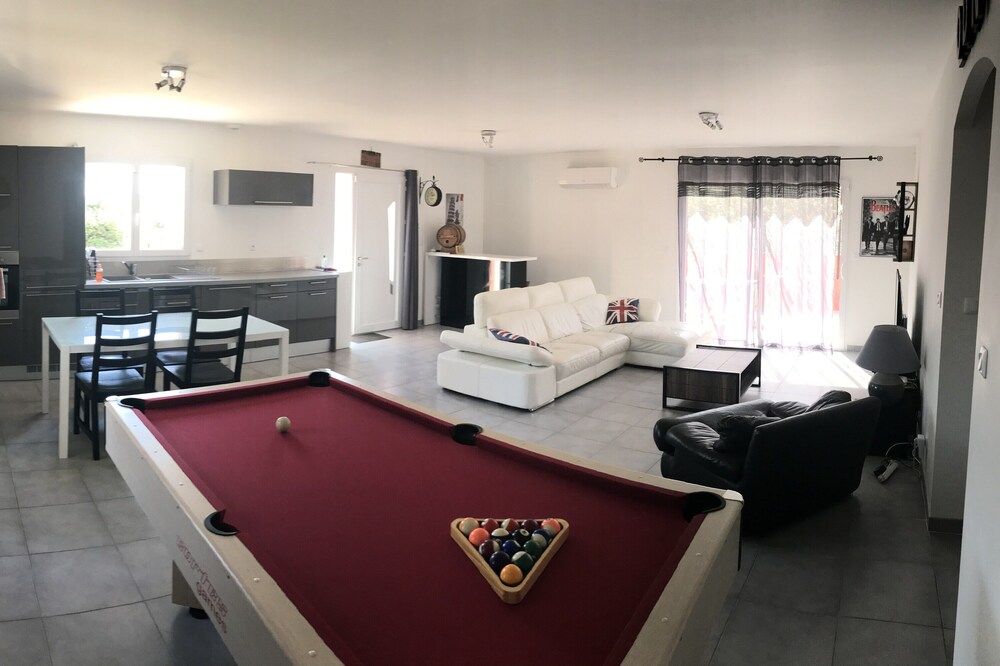 Beautiful villa in grand avignon