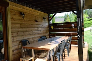 Outdoor dining - "the family run" with games room and spa (Xonrupt-Longemer)