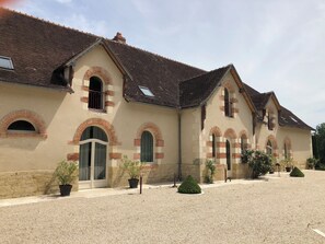 Esterni