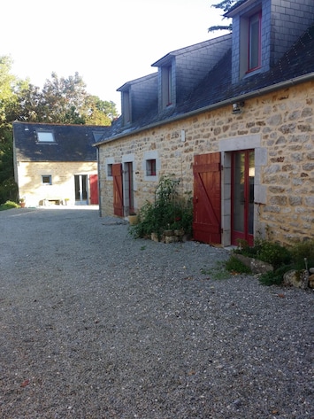 MAISON POUR - PERSONNES- LONGERE
www.kerlaret.com