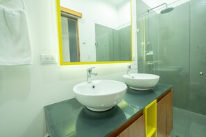 Luxury Condo, 2 Bedrooms, Pool Access | Bathroom sink - Vereda Jaco A4 (Jacó)