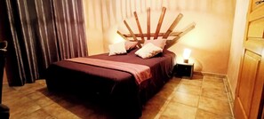 3 bedrooms, iron/ironing board, travel cot, free WiFi - Les Lilas des Chênes (Piolenc)