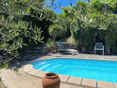 Large T3 110M2, shady garden and swimming pool 