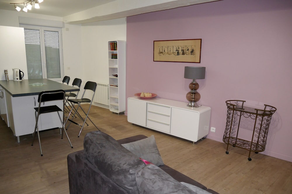 Grand T3 for 6 people maximum 5 minutes downtown walk