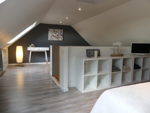 2 chambres, fer et planche à repasser, lit parapluie, Wi-Fi gratuit