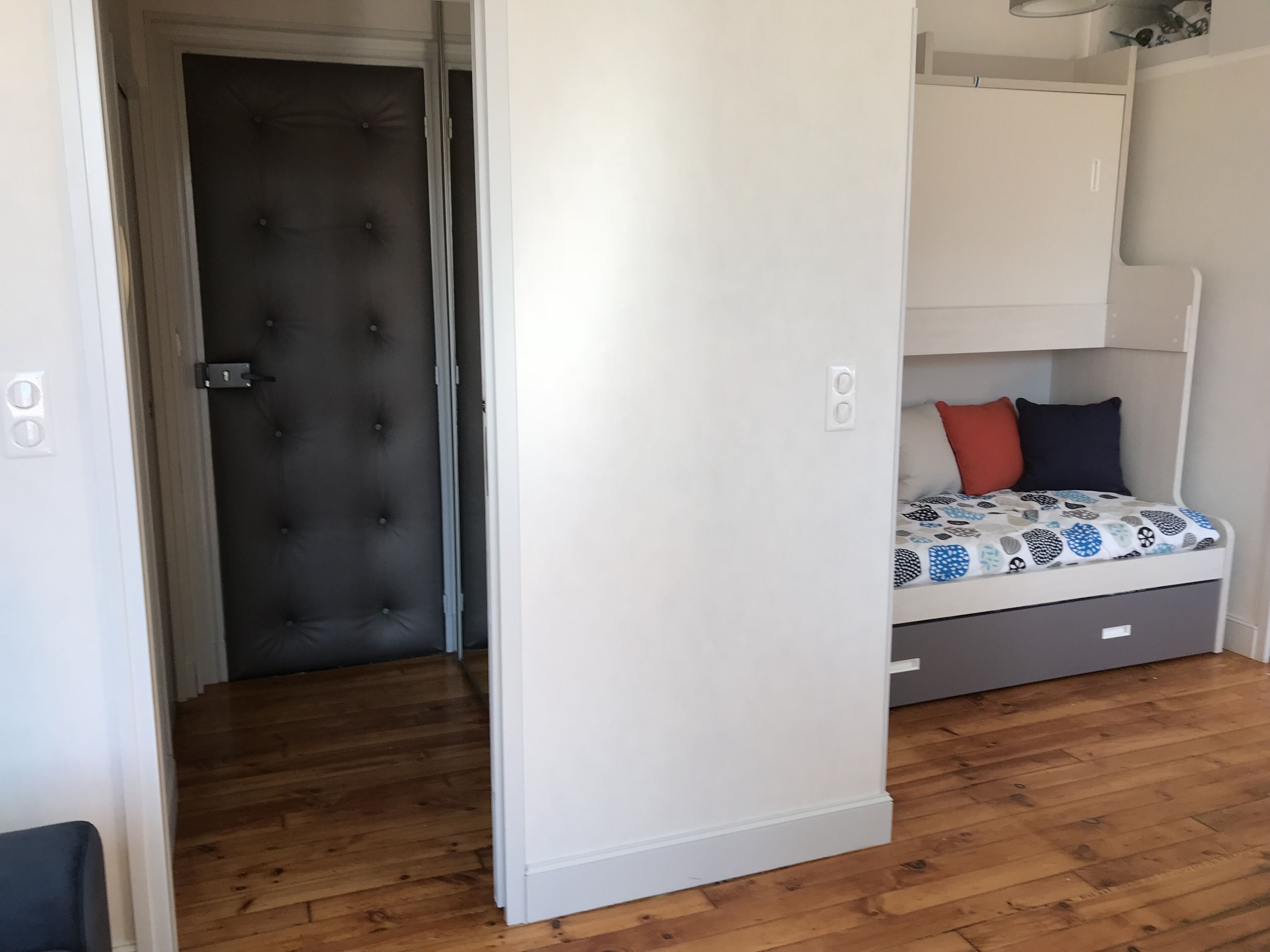 Large studio in Biarritz next to the Thalassotherapy center on Miramar beach