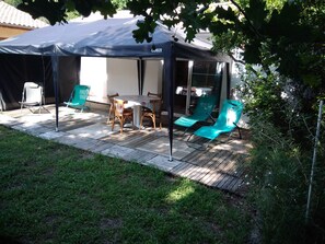 Outdoor dining - T1 47m2 + Garden 60m2 from 450 € to 700 € week (La Teste-de-Buch)