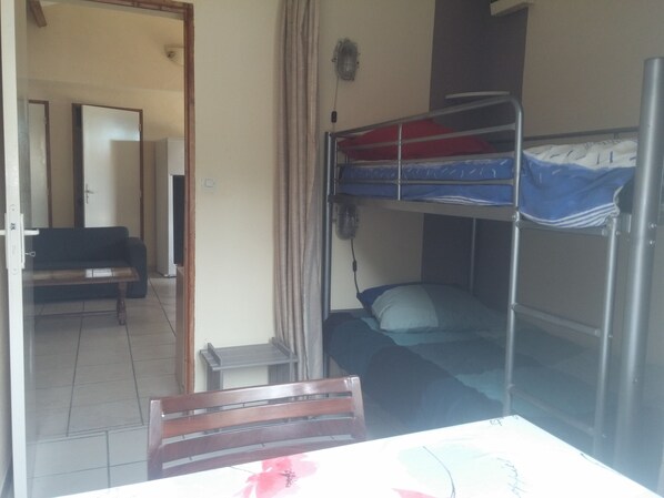 2 bedrooms, free WiFi, bed sheets