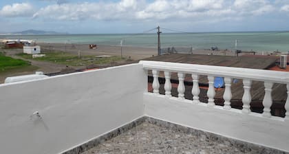 Belle petite maison à deux pas de la mer située à Amsa