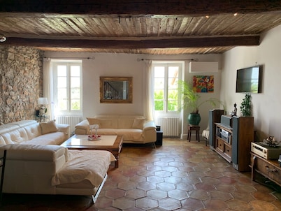 19th century farmhouse near Cannes beaches in quiet pool / spa / garden not overlooked