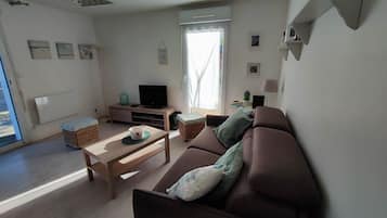 Télévision, chaîne hi-fi