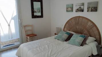 1 chambre, fer et planche à repasser, lit parapluie, Wi-Fi gratuit