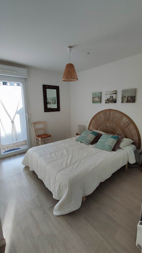 1 bedroom, iron/ironing board, travel cot, free WiFi
