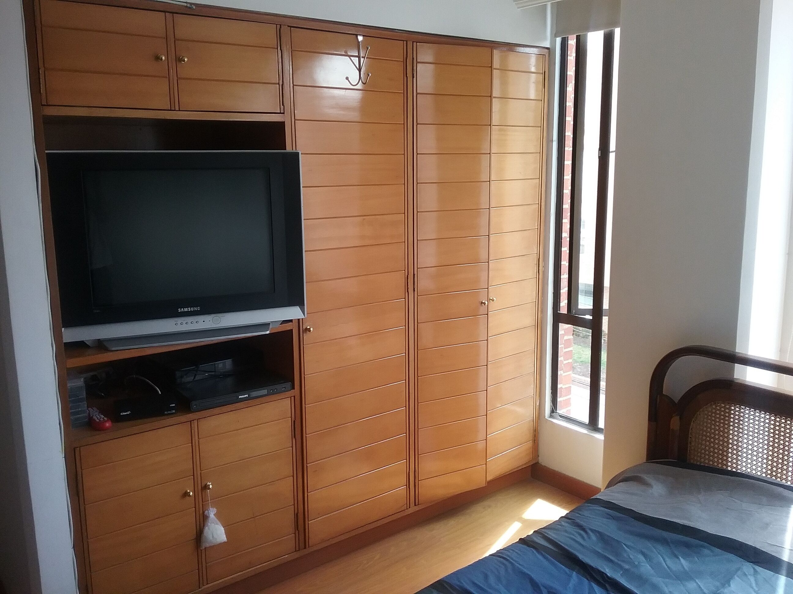 Furnished Room With Private Bathroom In Apartment Well Located.