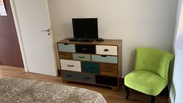 1 chambre, fer et planche Ă repasser, lit parapluie, Wi-Fi gratuit