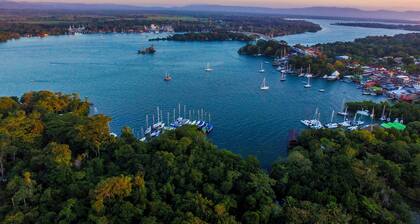 Schönes Ferienhaus in Rio Dulce Forest Farm