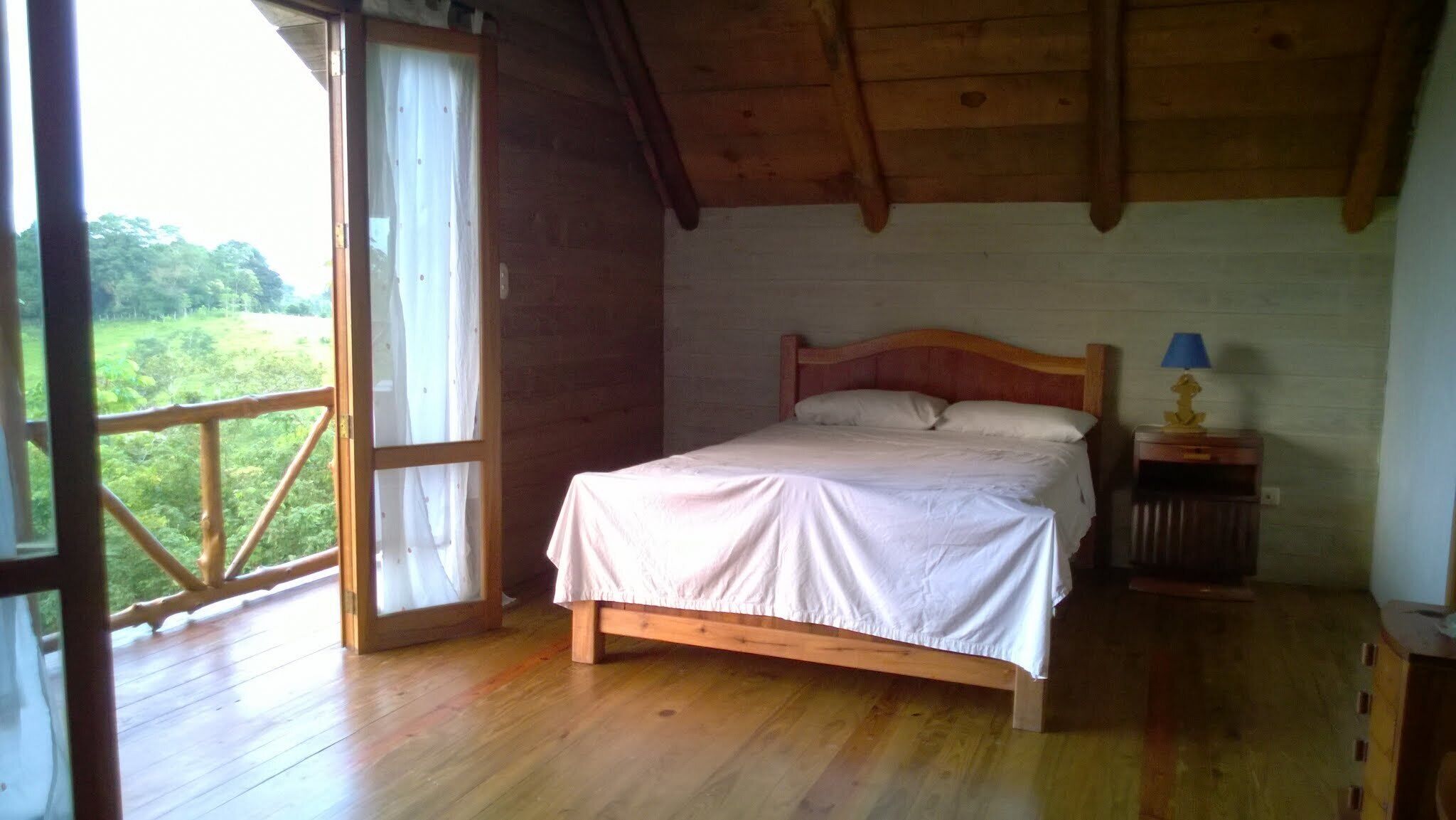 2 bedrooms, bed sheets