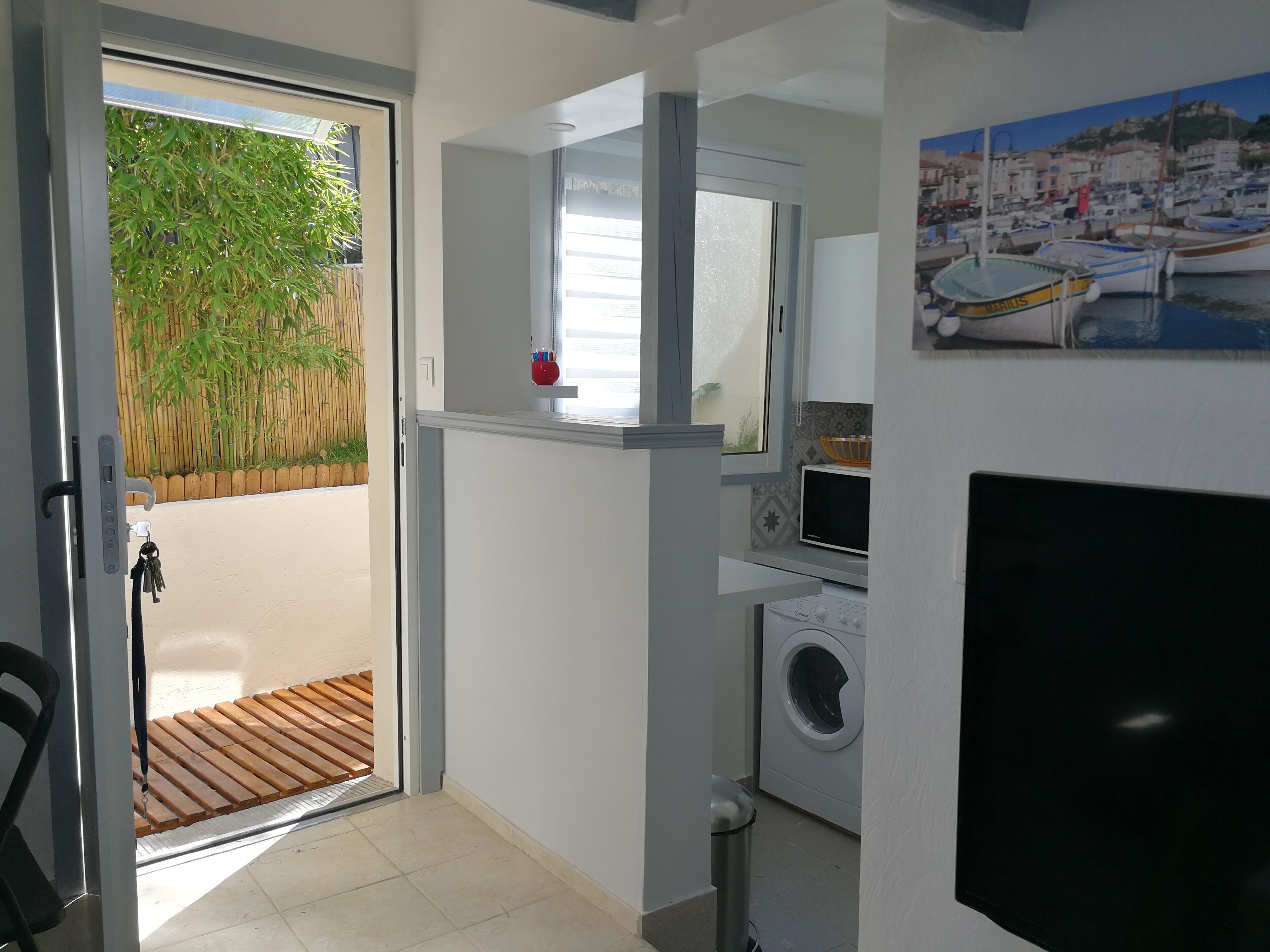small house in the calanques national park