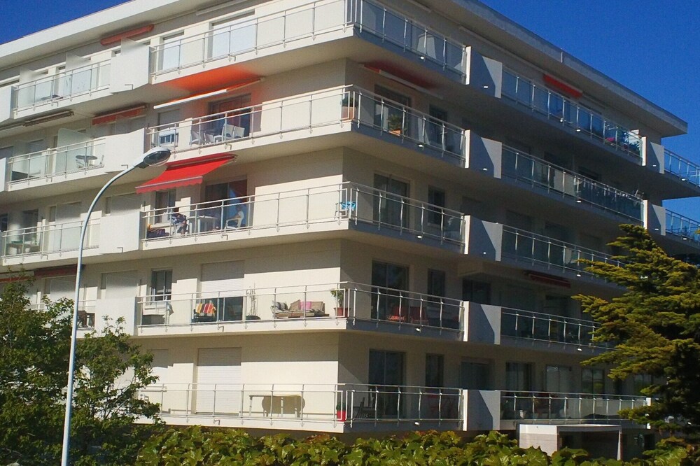 AV STUDIO COAST general de Gaulle
