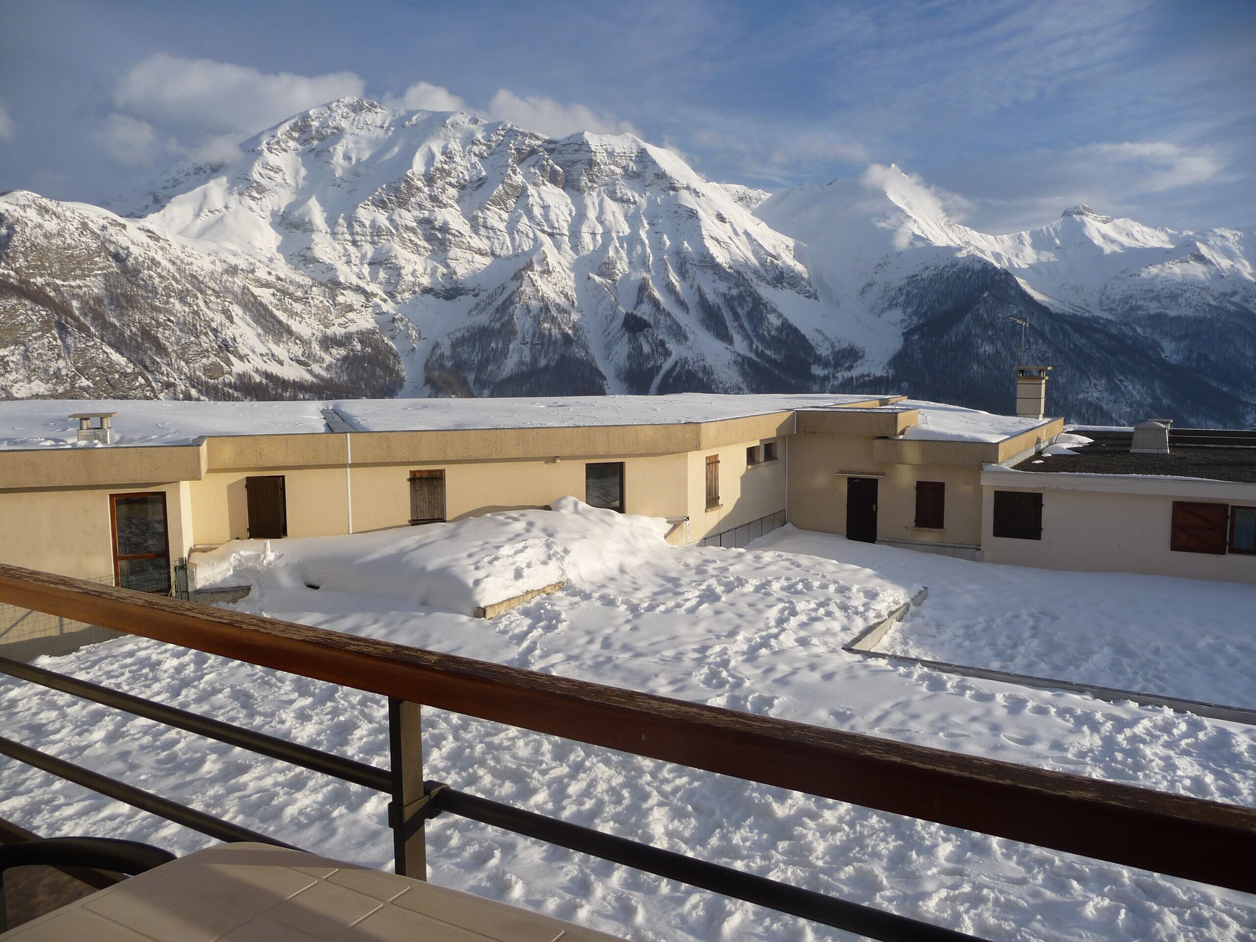 Large studio at the foot of the slopes. 