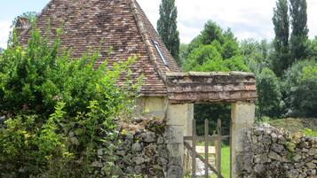 Enceinte de lâhĂ©bergement