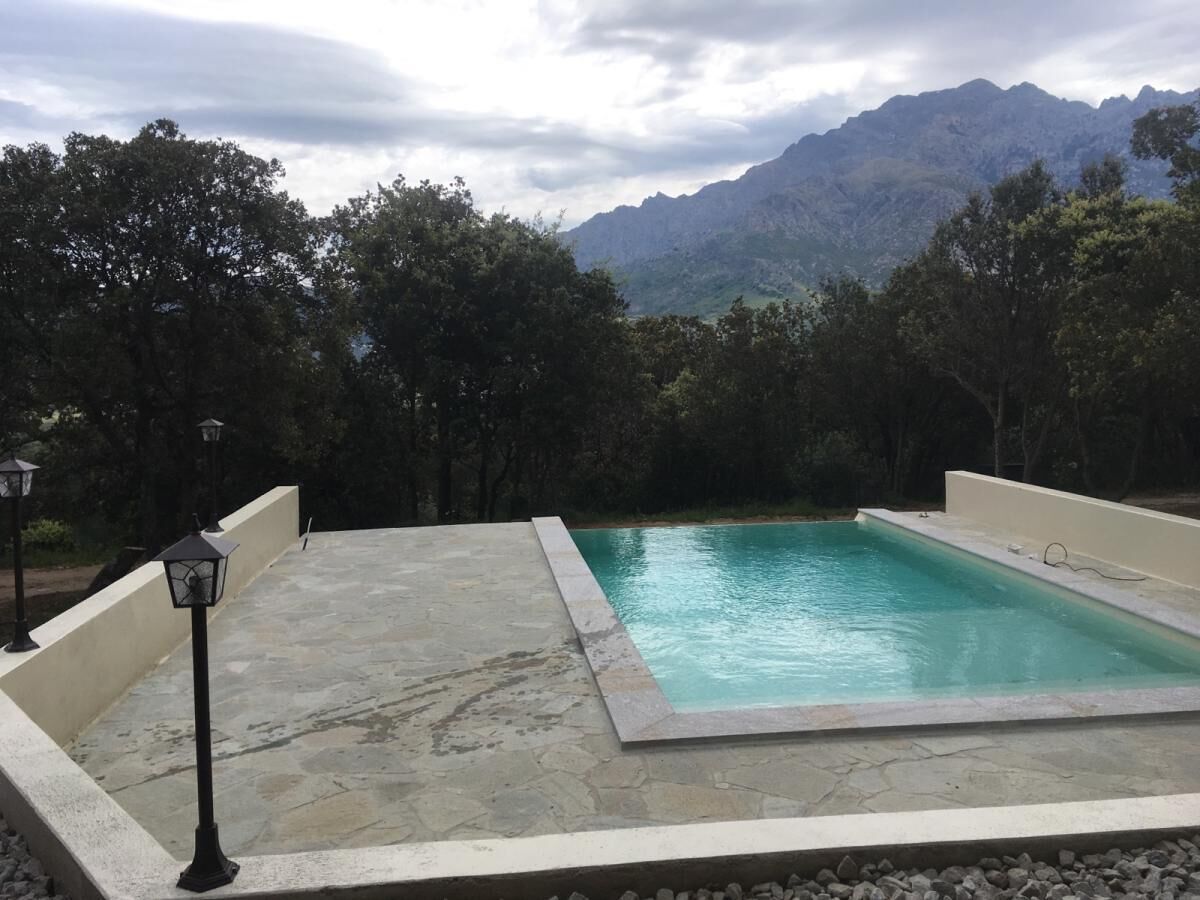 Piscine extérieure, piscine chauffée