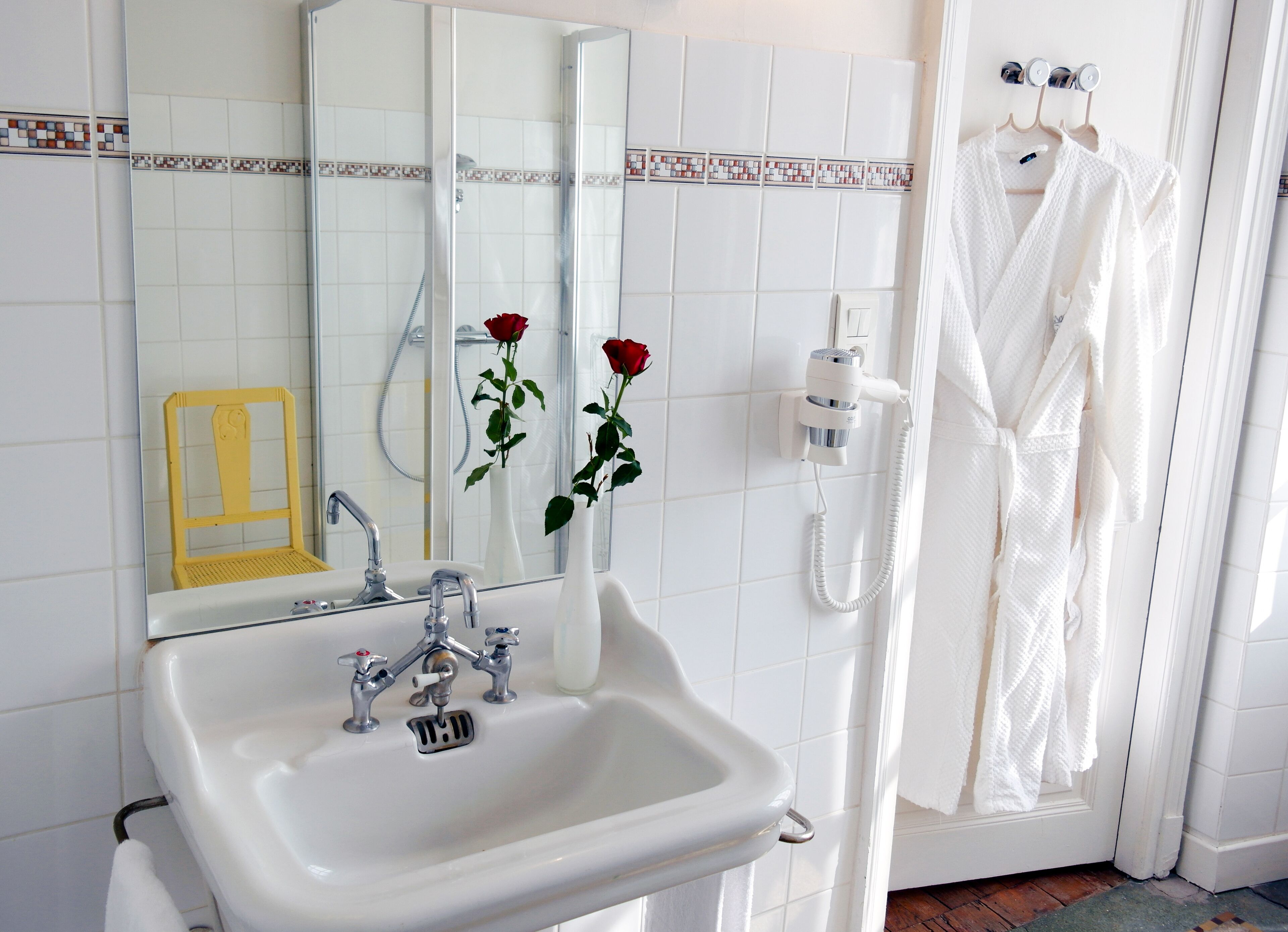  L'ESCALE- TOURNESOL - Guest House l'Escale - THERMAL BATHS LES BAINS 