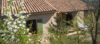 Villa dans les gorges de la Méouge avec vue sur la vallée