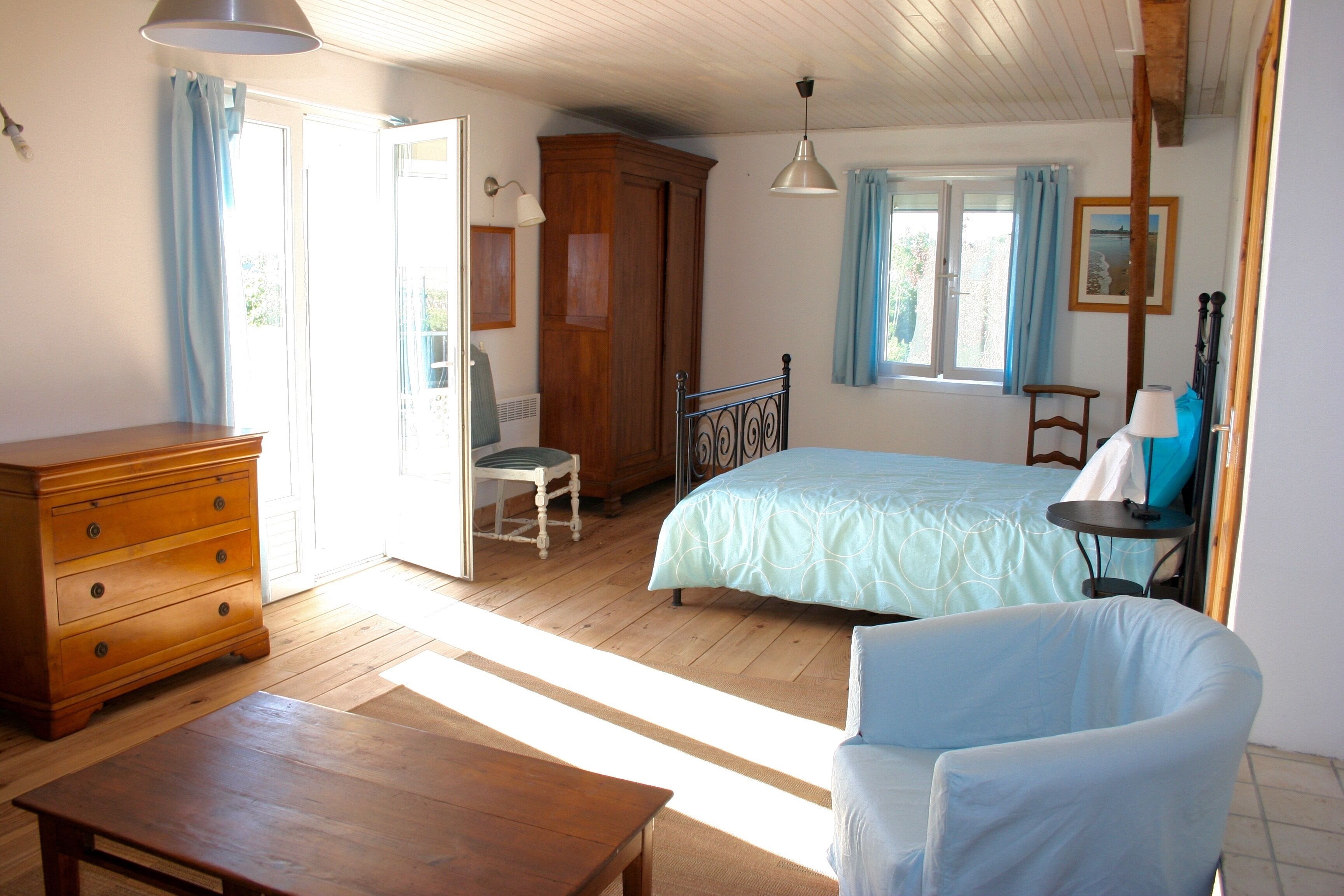 Cottage for 7 people with heated pool equipped with baby