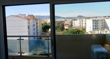 T2 renovated air conditioned in the city center, open view