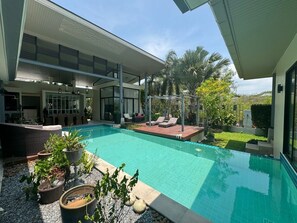 Piscine extérieure