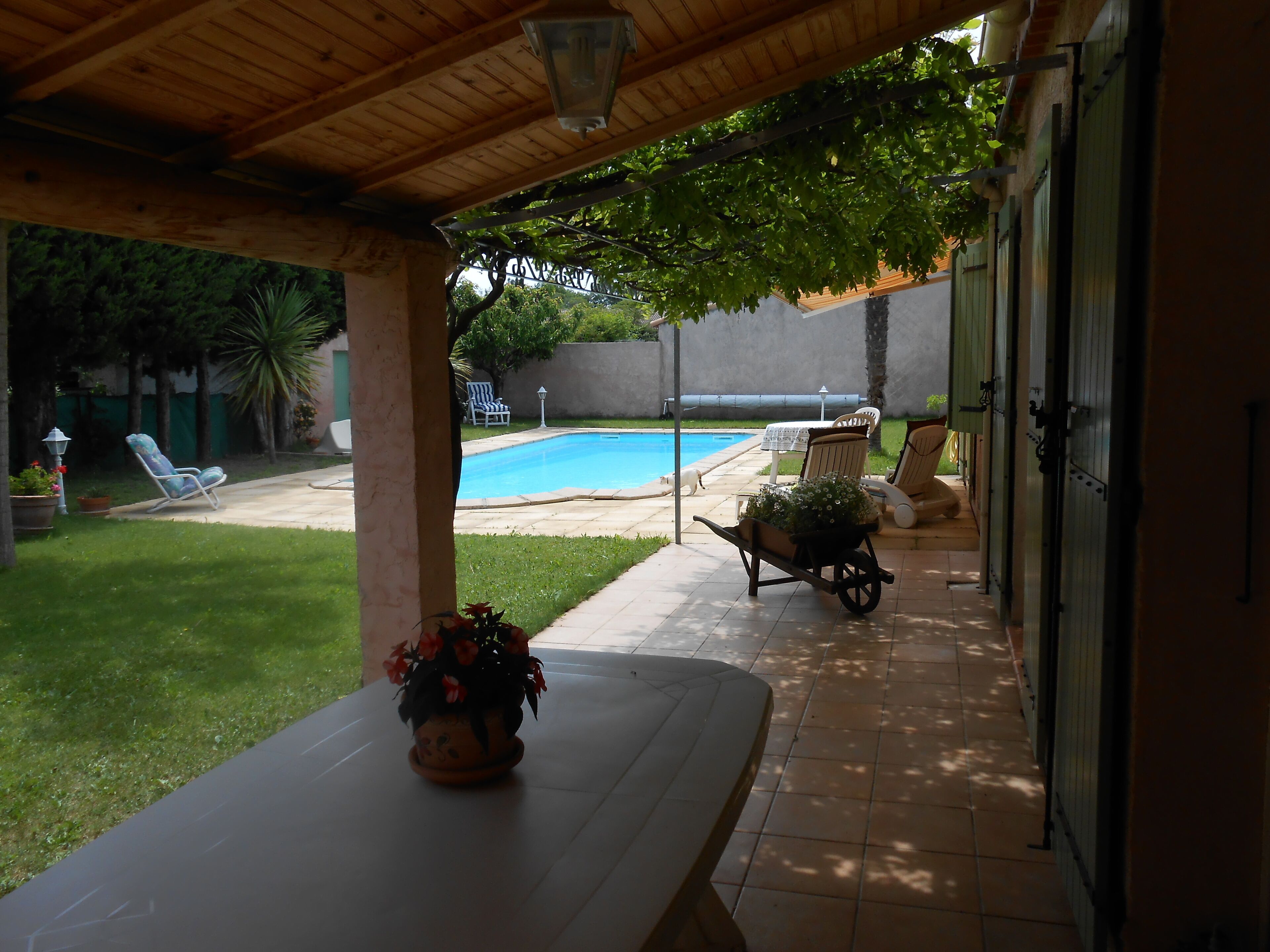 1private room with double bed (180) and one with small bed (90)