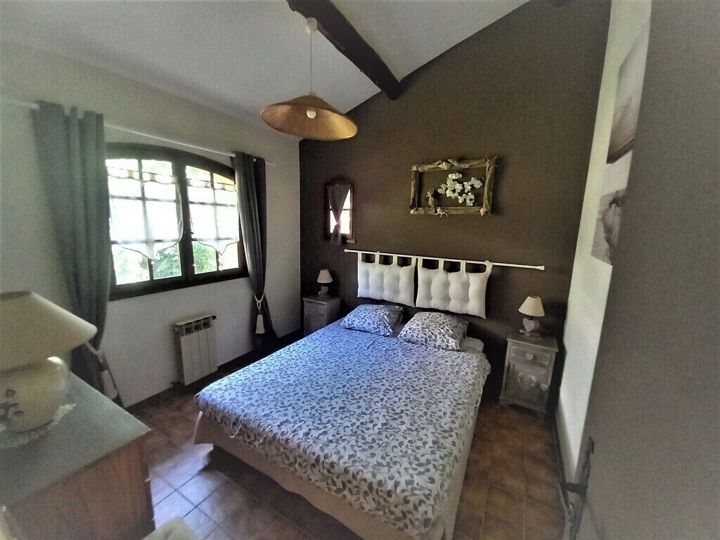 1 chambre, fer et planche à repasser, lit parapluie, Wi-Fi gratuit