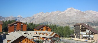 IN THE MASSIF OF DEVOLUY, FLAT COMFORTABLE WITH BALCONY