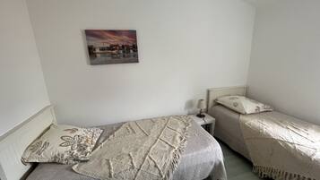 2 chambres, lit parapluie, Wi-Fi gratuit