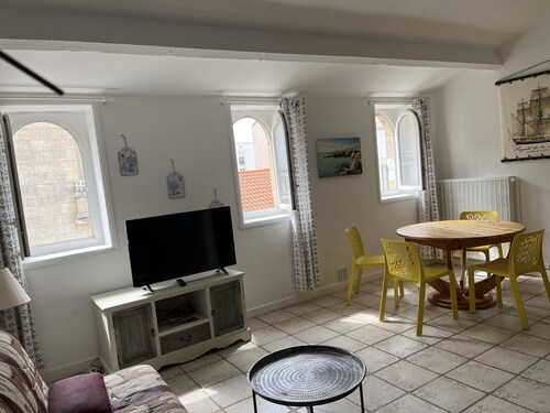 ROYAN PONTAILLAC 30m de la plage,2ème étage villa,70m2