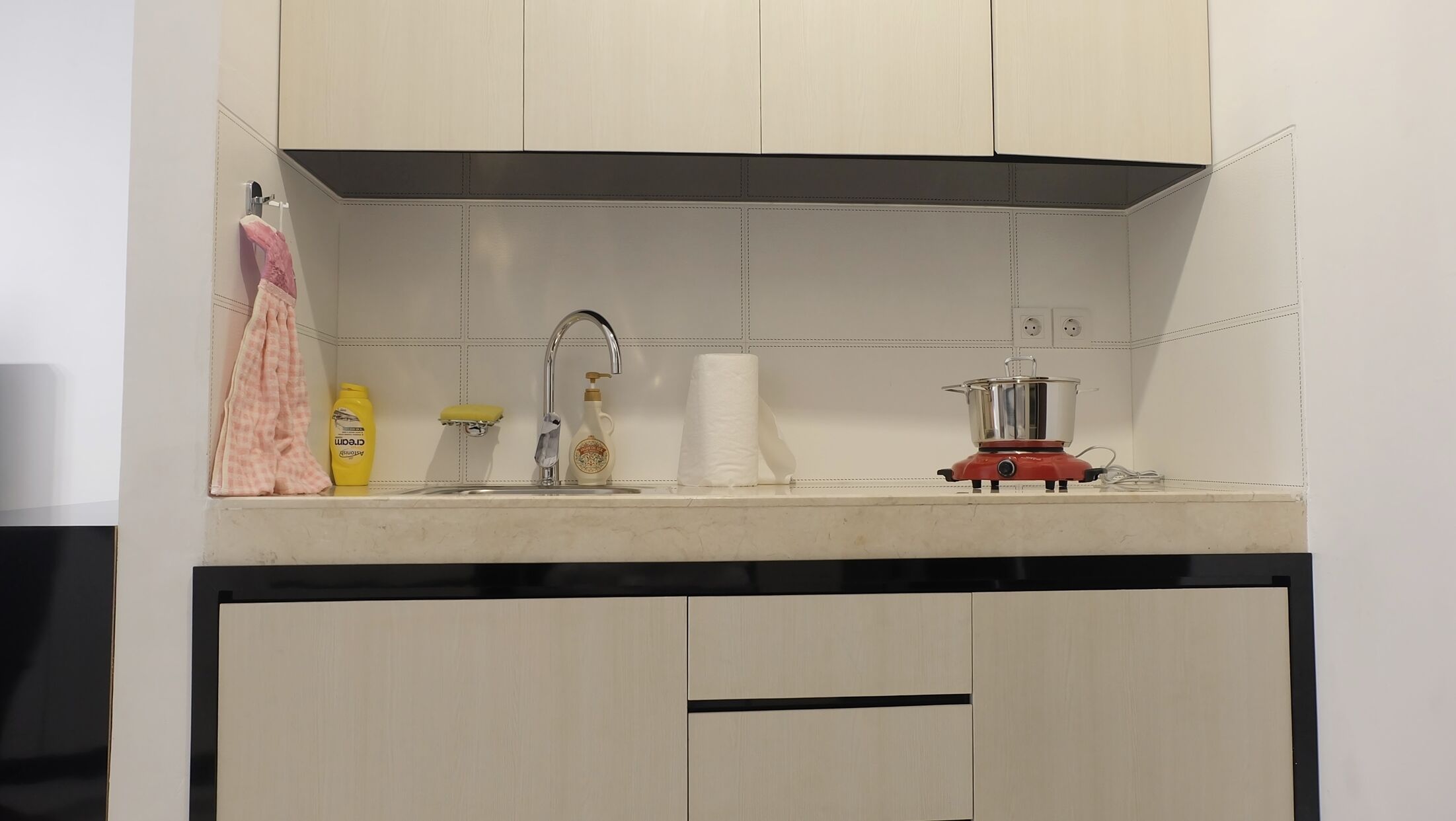 Studio Room At St. Moritz Presidential Puri By Travelio - Jakarta