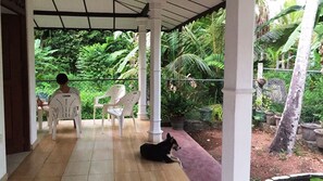 Terrace/patio - Guest house near Bandaranaike International airport in Sri Lanka. (Negombo)