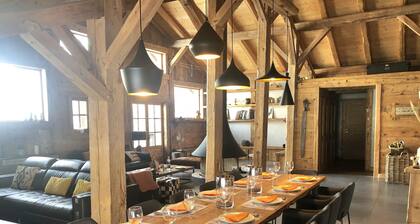 Exceptional "Frachette" Chalet