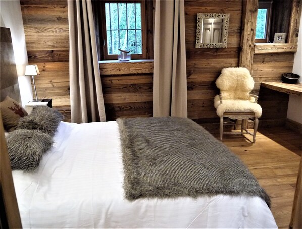 6 chambres, fer et planche à repasser, lit parapluie, Wi-Fi gratuit