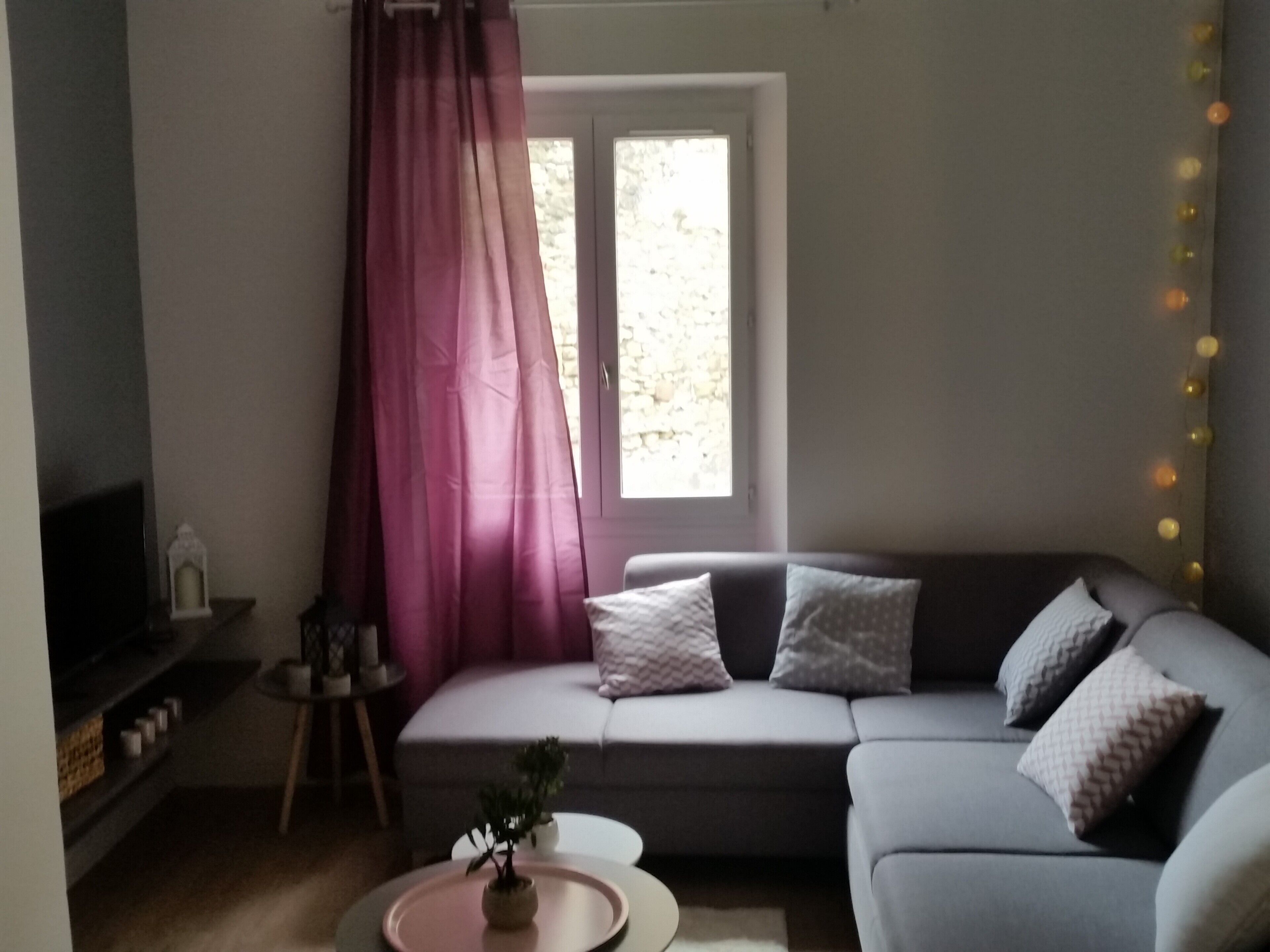 THE SALONIAN CORNER. Enjoy living in PROVENCE