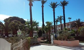 Property grounds - GOLFE JUAN Sole e Mare 2 rooms sea view (Le Golf Juan)