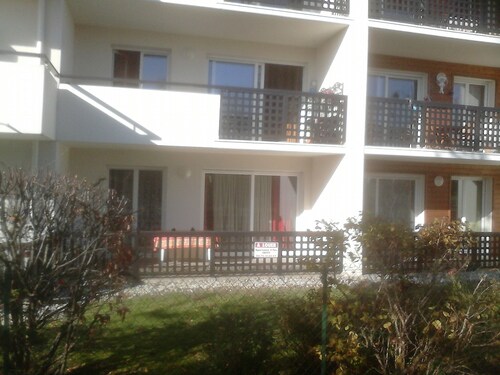 T2 QUIET APARTMENT FOR CURISTS OR HOLIDAYS