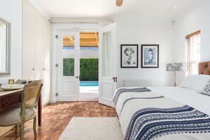 3 bedrooms, in-room safe, iron/ironing board, WiFi