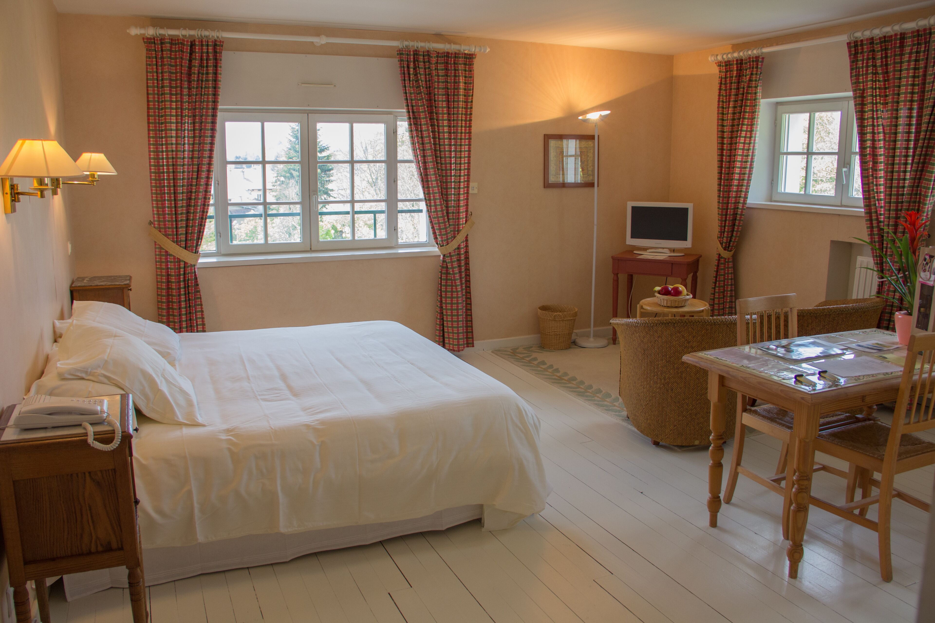 L'ESCALE - SEIGLE - Guest house l'escale THERMES DE BAINS LES BAINS