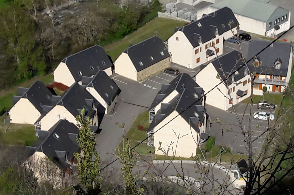 Nice apartment in the mountains in luz st sauveur